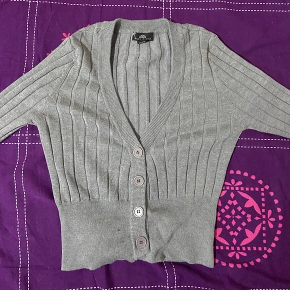 2000s Grey Fitted Button Up Cardigan - Picture 2 of 5
